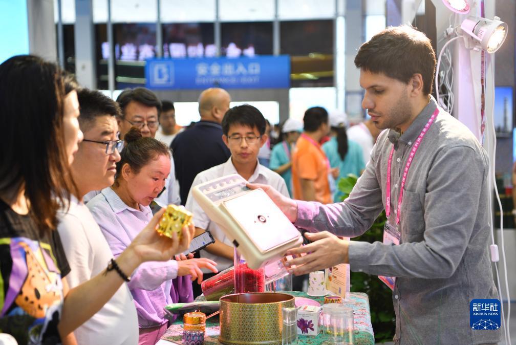 天天牌棋app官网